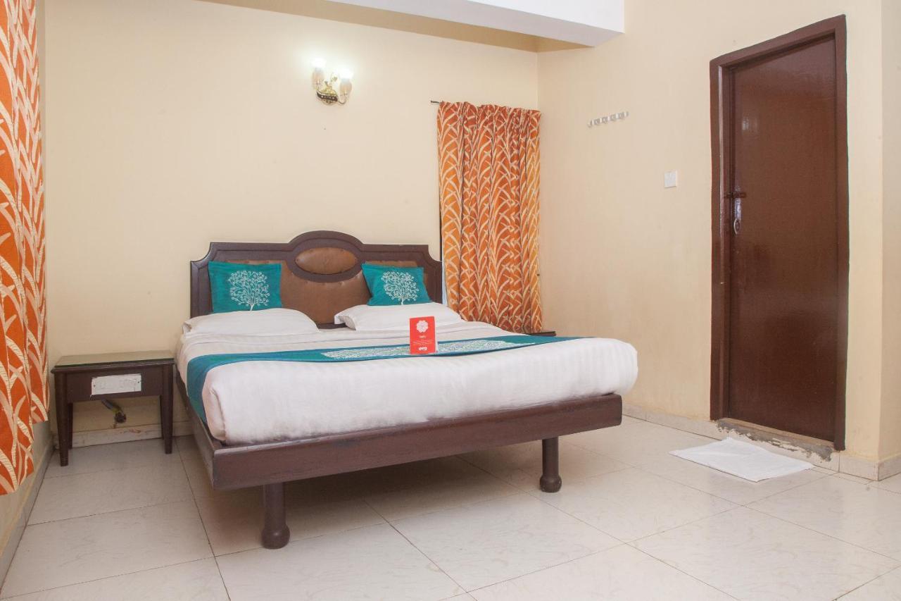 Oyo 12357 Hotel Nilgiris Inn Утакаманд Экстерьер фото